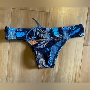 Jolyn pineapple softy 2 size Small